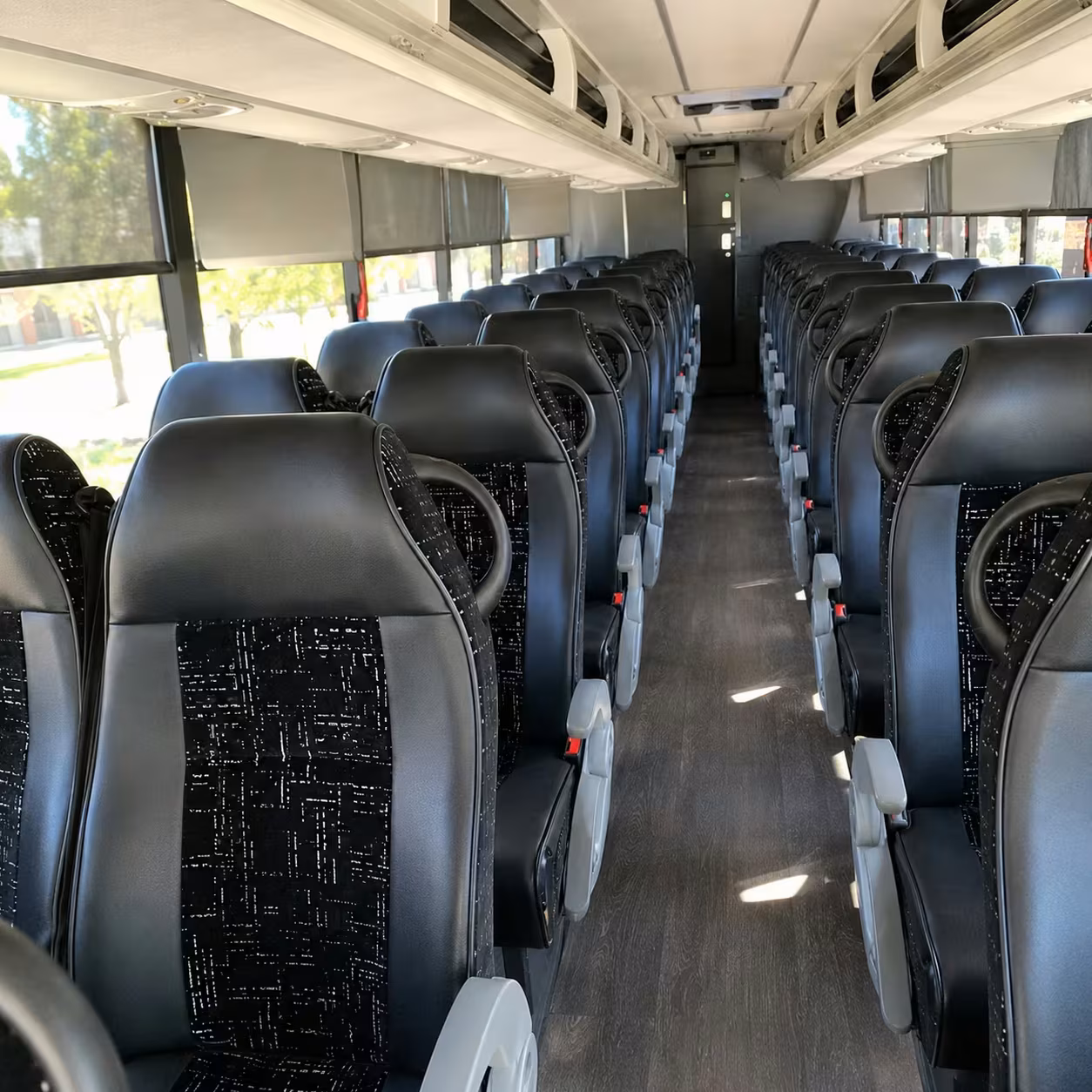 charter buses from lynchburg to virginia amphitheater concerts