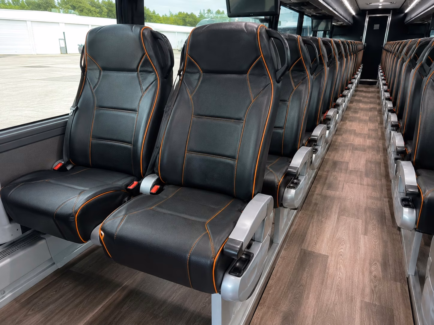 dedicated wedding charter bus rentals in lynchburg