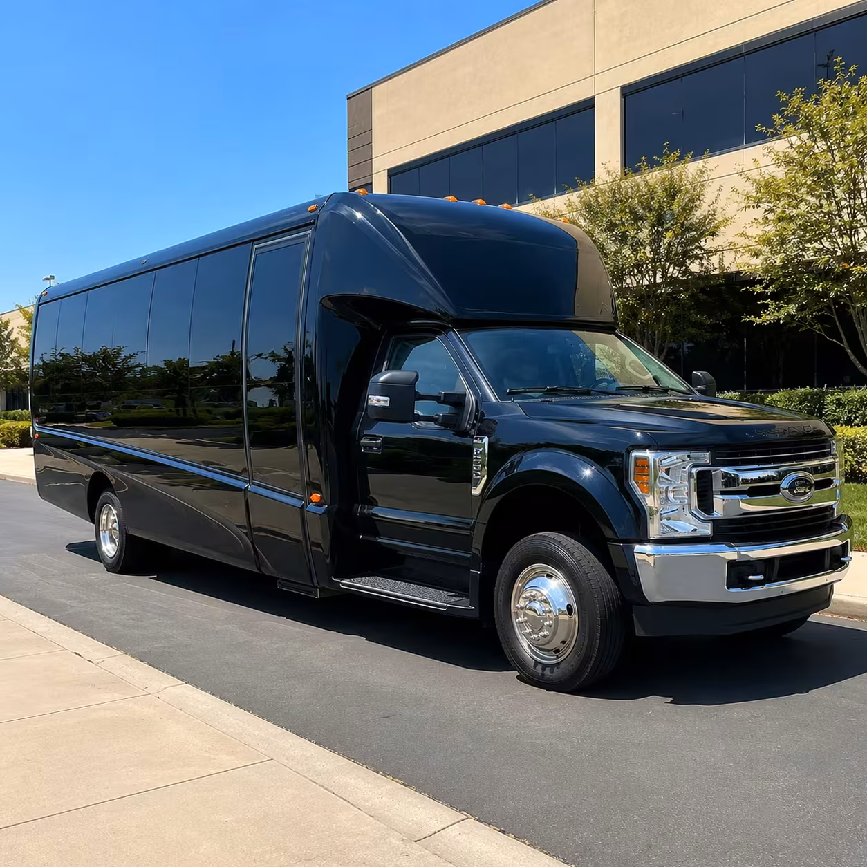 lynchburg 20 passenger minibus rental