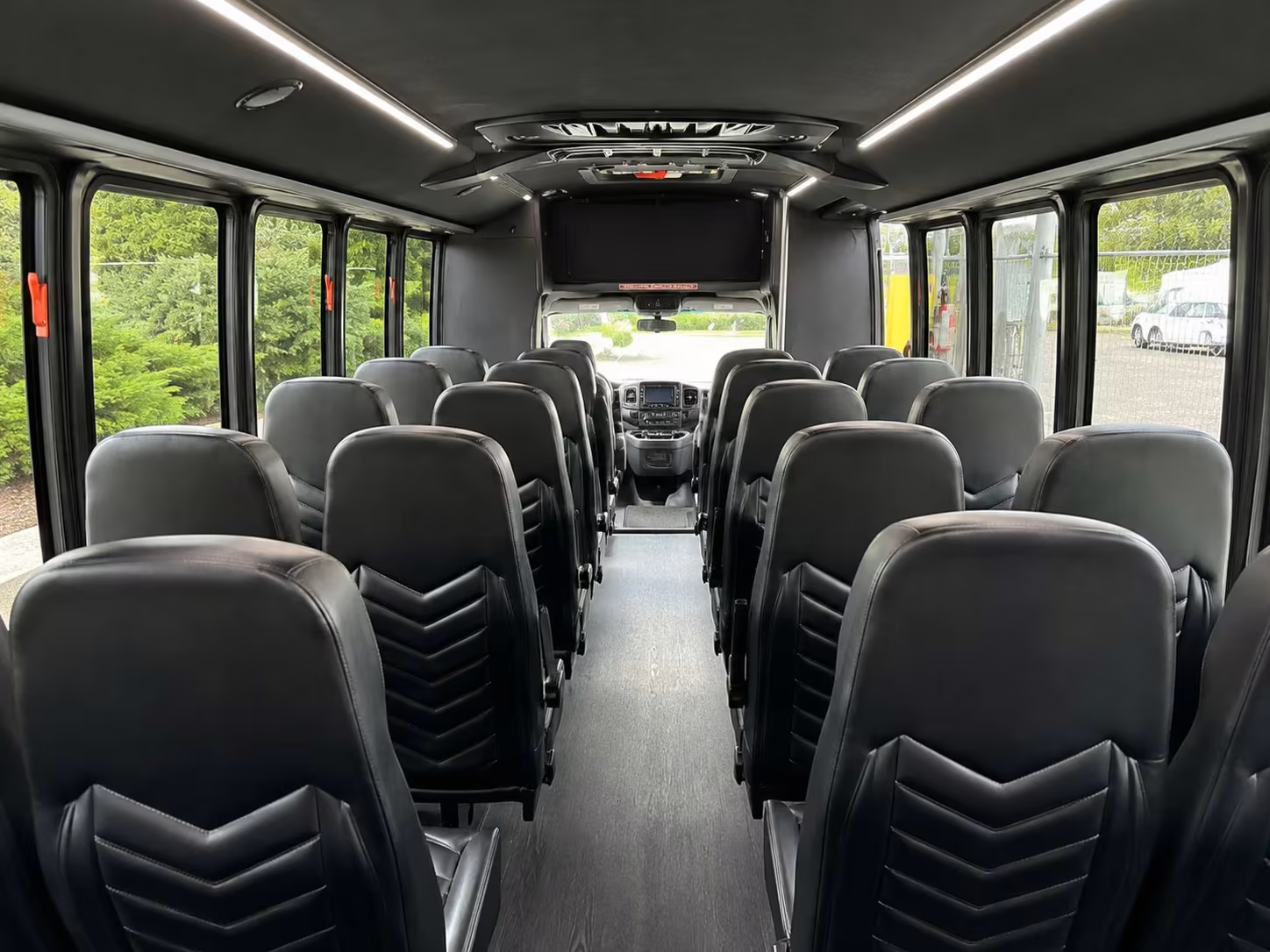 lynchburg corporate retreat minibus rentals in central virginia