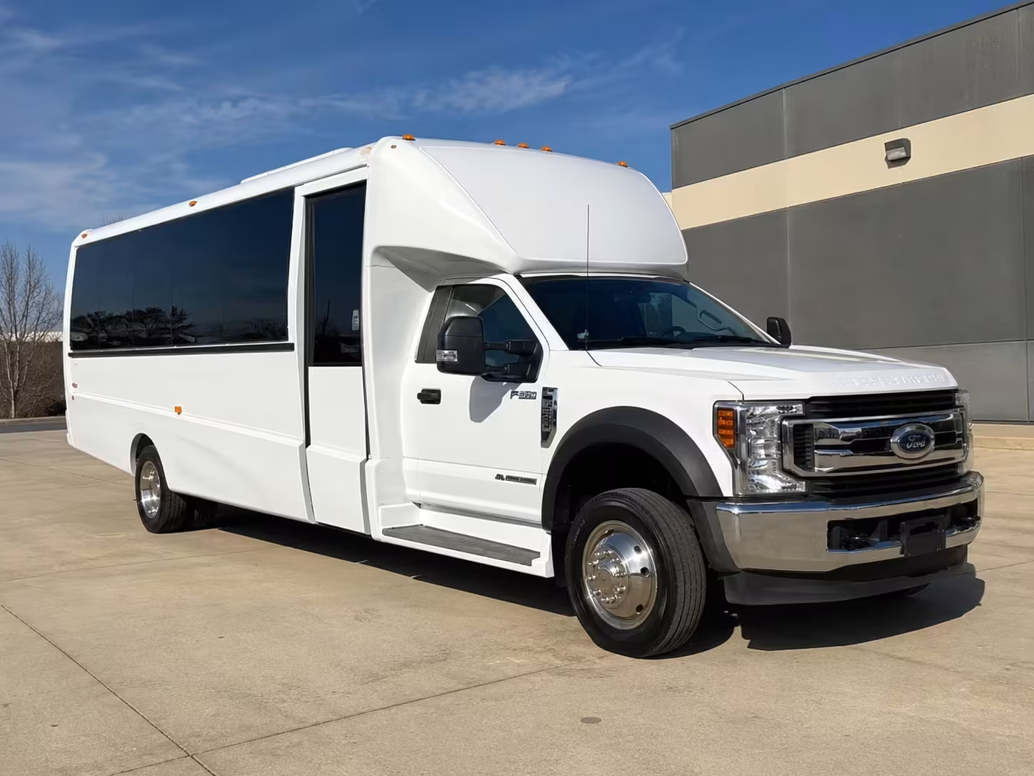 minibus rentals for smaller lynchburg prom groups